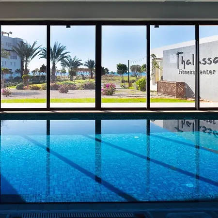 Palm 3 Penthouse & Tub With Sea View דירה
